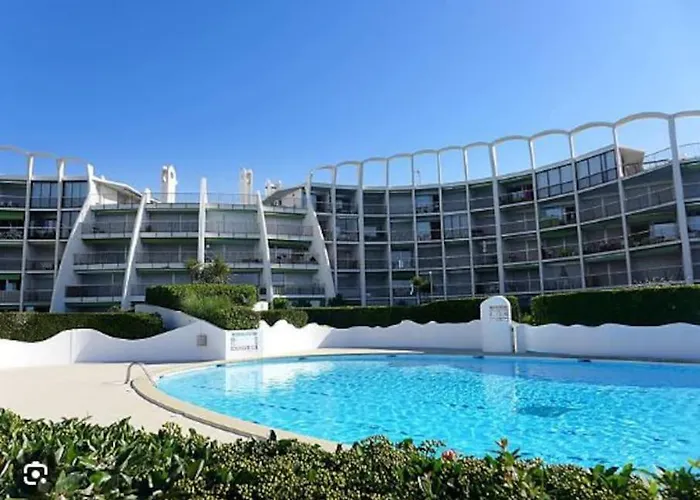 1Er Ligne Piscine Au Couchant